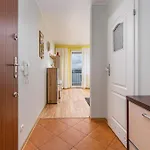 Apartamento With Balcony Okopowa By Renters